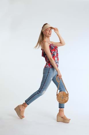 Женские джинсы и брюки Anna Montana.